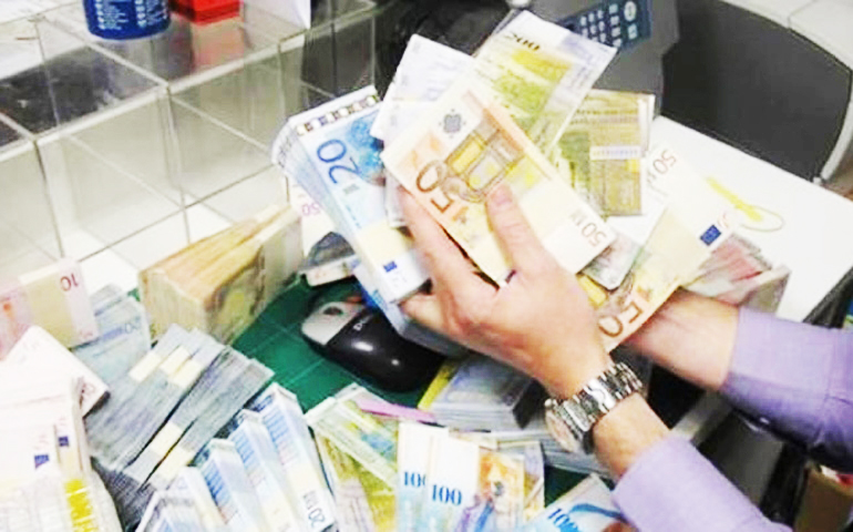 بكثير من التكتم والغموض..  مجلة صرف جديدة تستكمل الحكومة إجراءاتها وهذه أبرز ملامحها!!